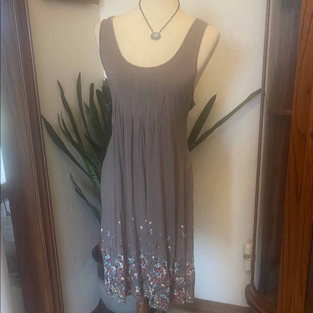 Sleeveless Floral Midi Dress.